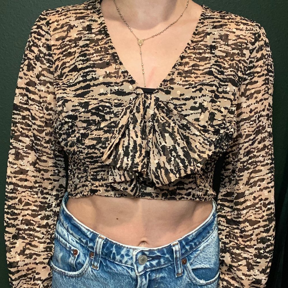 Cropped Tie Long-Sleeve Blouse